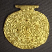 Etruscan_pendant_with_swastika_symbols_Bolsena_Italy