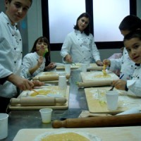 kids_cooking_class-2-200x200 (1)